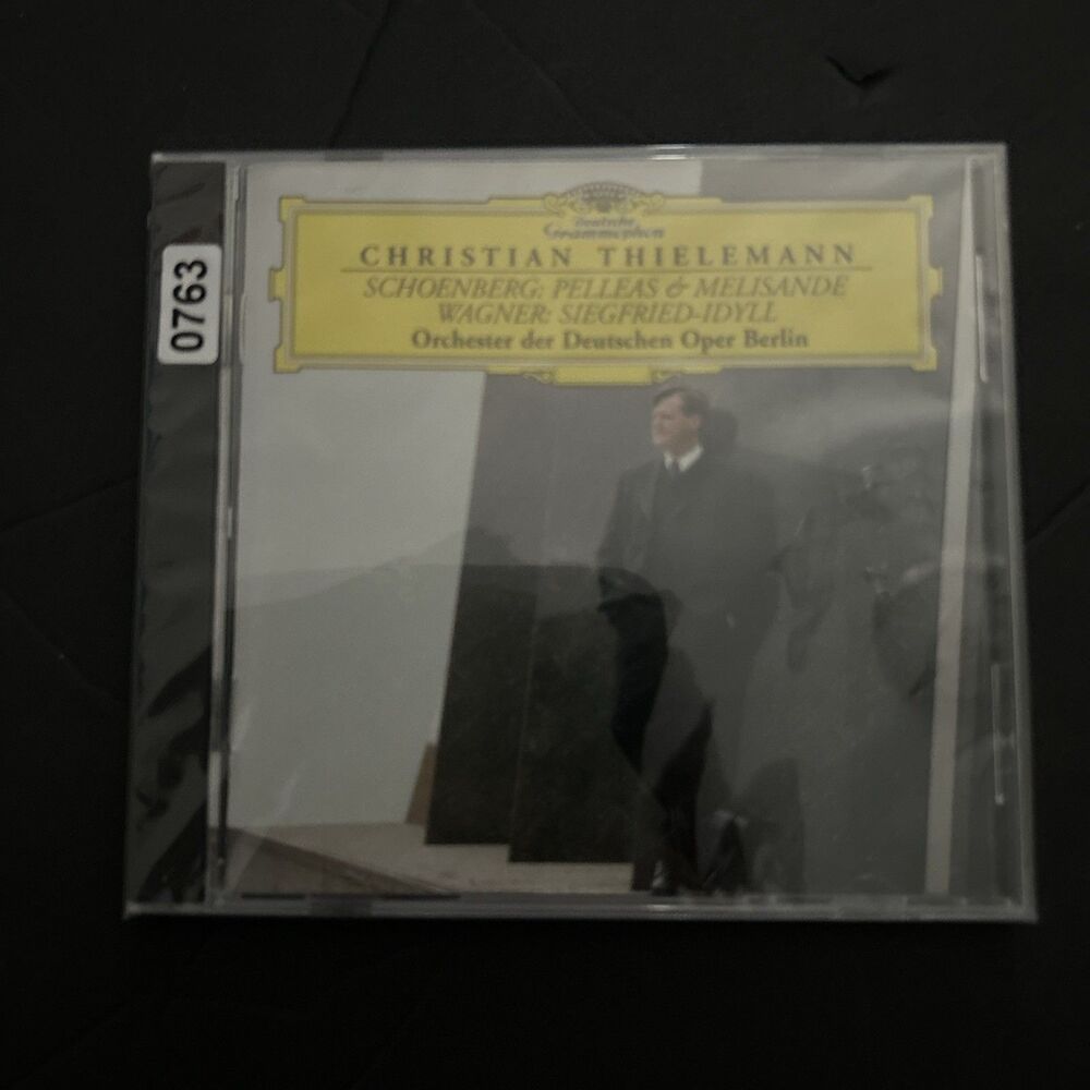 Mozart Symphonies No. 25, No. 26, No. 27 Levine Vienna Philharmonic-763